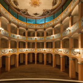 Turin: Bus & Zug Ticket von/nach Finalborgo